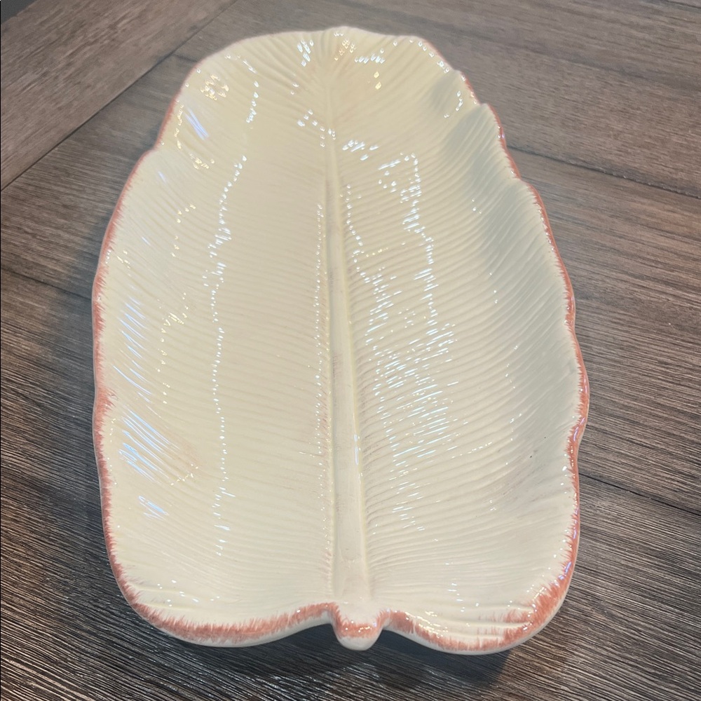 I. Godinger & Co. Banana Leaf Serving Platter 16 x 8